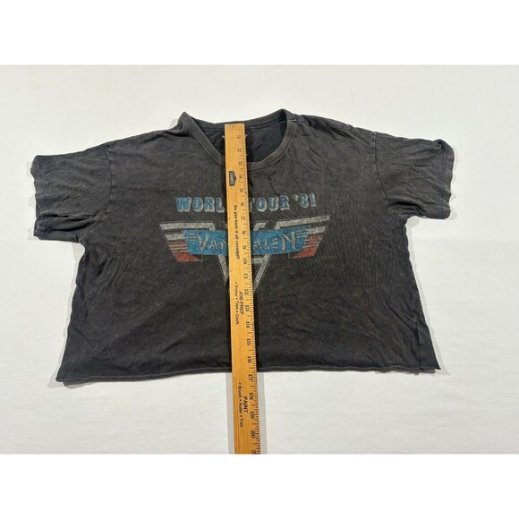 Van Halen Graphic Print Tee Kick Ass T-Shirt  World Tour 1981 Cotton Cropped M - Picture 4 of 8